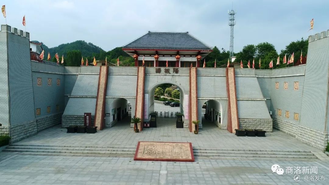 这里山青水绣,空气清新 鸟语花香,景色迷人 走进阳城驿站如入画中山水