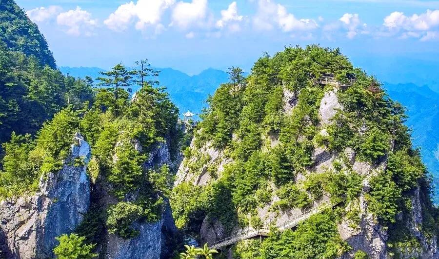 03 天竺山 3月8日开园 天竺山最为壮观的是"天竺云海.