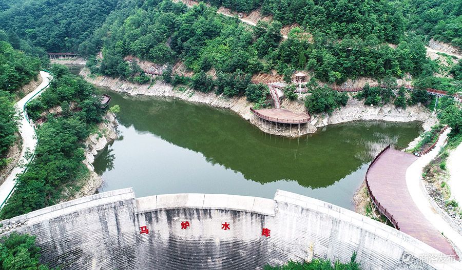 高山上的丰碑—来自马炉村的报道