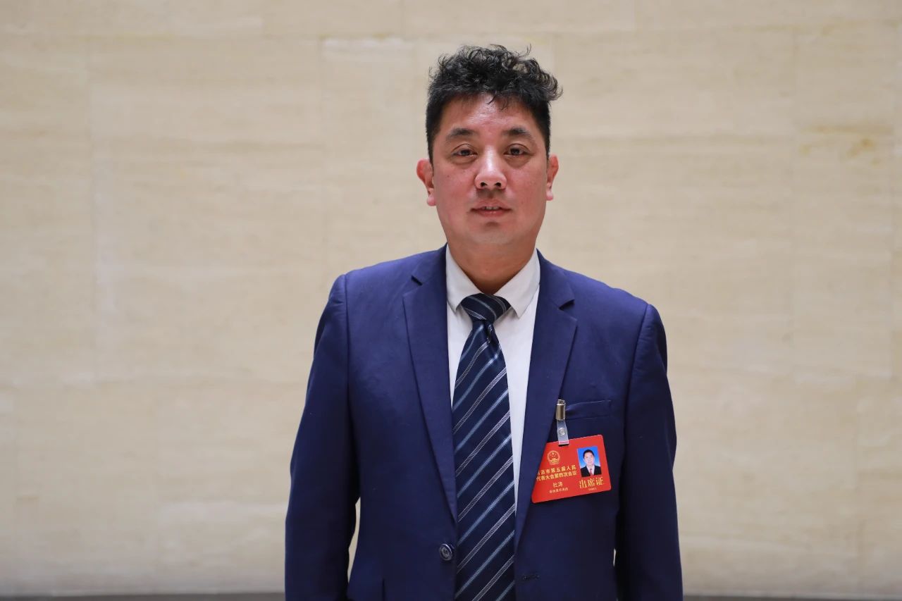 杜涛代表.jpg