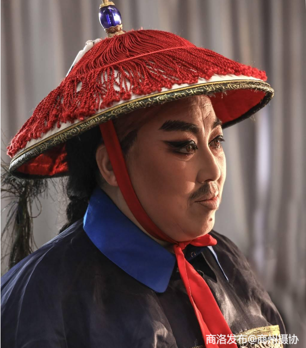 纯新女子版商洛花鼓戏紫荆树下惊艳登场