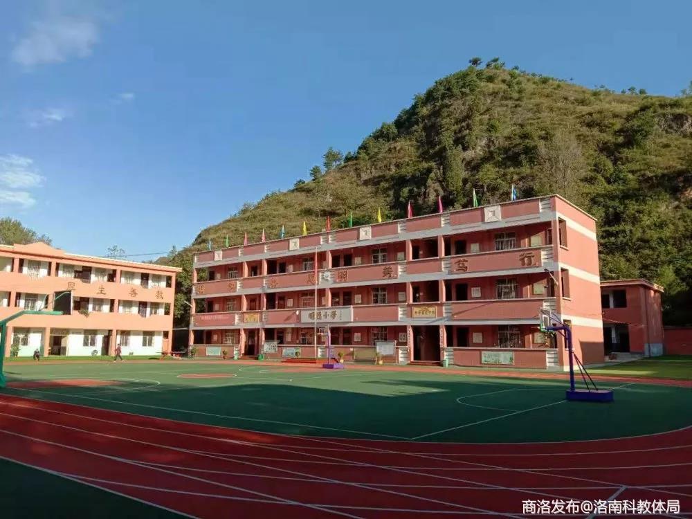 洛南县副县长李曼深入洛源镇明察暗访教育扶贫工作